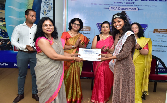 Outside(Female) winner of Mr & Ms.TechnoCrats 2022 Event