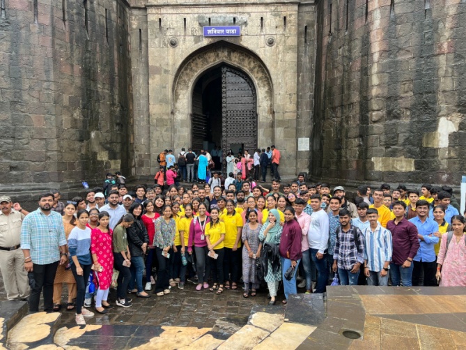 Suryadatta Interior Design Students Explore Pune’s Architectural Heritage