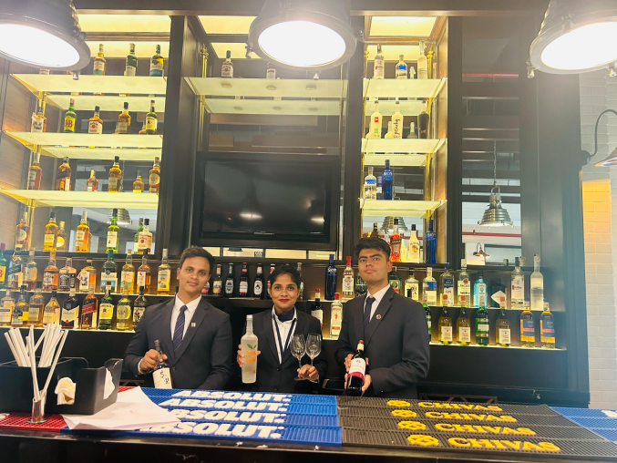 Real-Time Exposure to Hospitality Operations